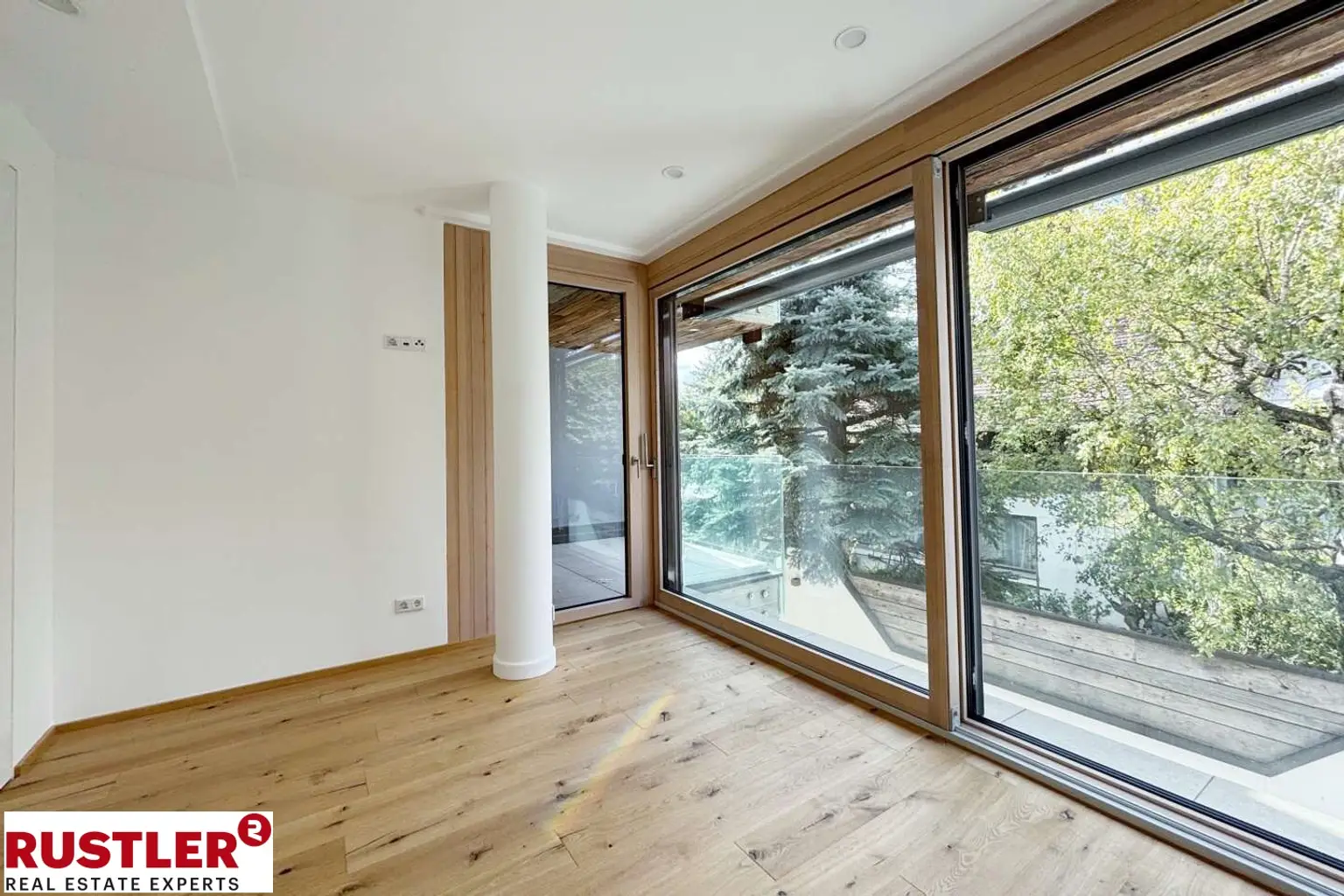 Wohnen im Grünen! Stilvolle 3-Zimmer-Wohnung mit Loggia