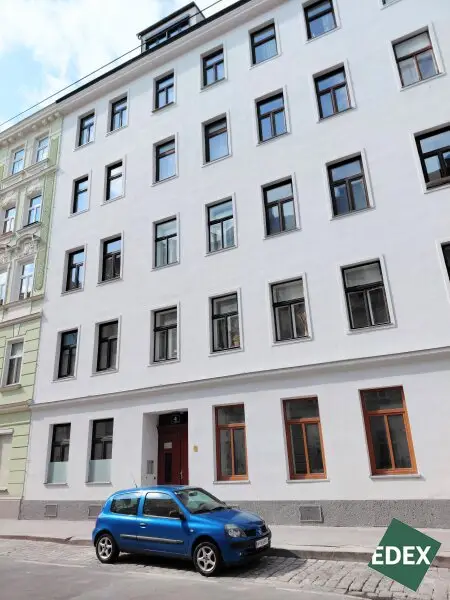 Sanierungsbedürftige 4-Zimmer-Altbauwohnung mit Potenzial nahe Venediger Au