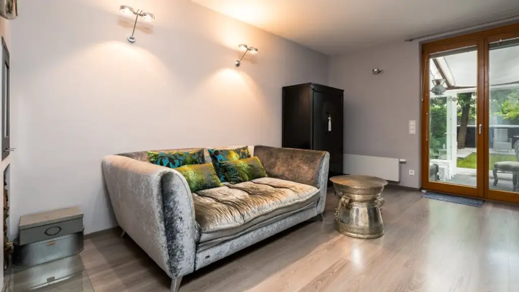Wohnträume verwirklichen ! *Exklusive Maisonette-Wohnung mit Garten*