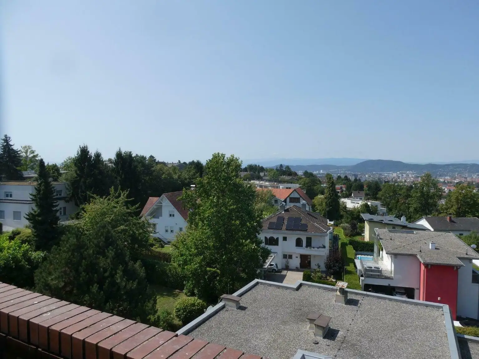 Großzügige Maisonette-Wohnung mit Stadtblick-Terrasse in Waltendorf zu verkaufen!