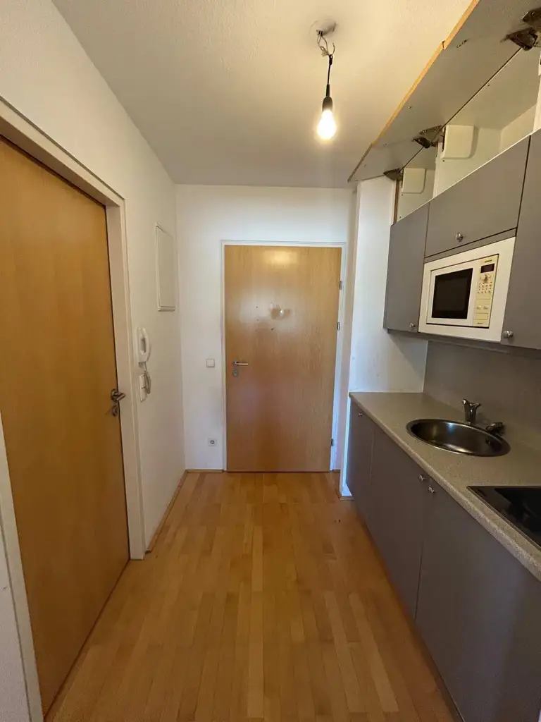 Charmante 1-Zimmer-Dachgeschosswohnung im 13. Bezirk!