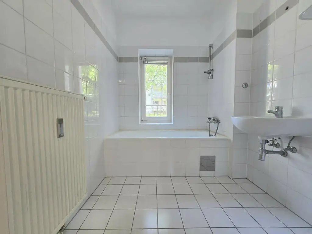 Helle 2 Zimmer Wohnung mit Parkplatz TU/UNI GRAZ Innenstadt- Nähe - ab sofort!