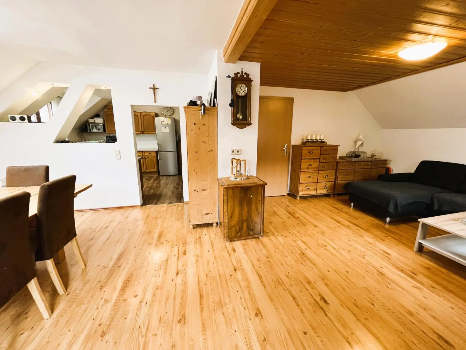 Dachgeschoss - Wohnbereich und Essbereich