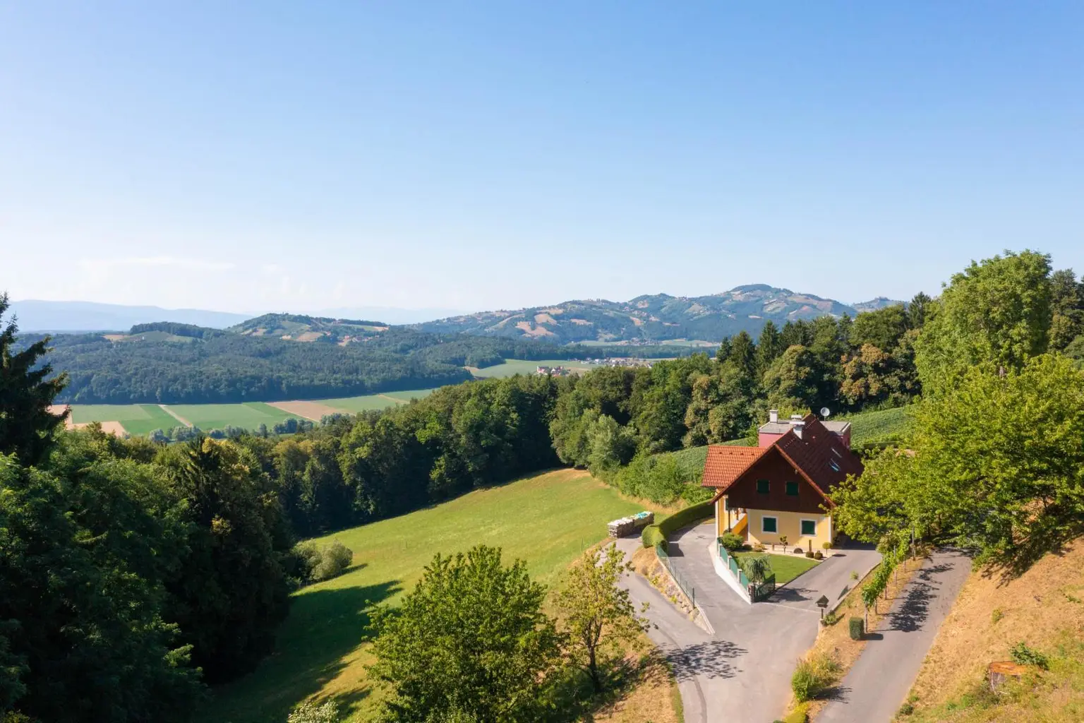 "Privates Paradies mit Panorama – 5 Hektar Freiheit & ein Zuhause zum Verlieben"