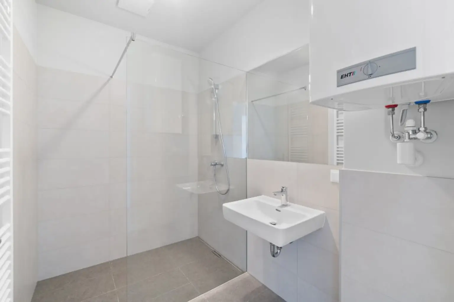 4-Zimmer-Altbaueigentumswohnung in generalsaniertem Altbau mit Balkon