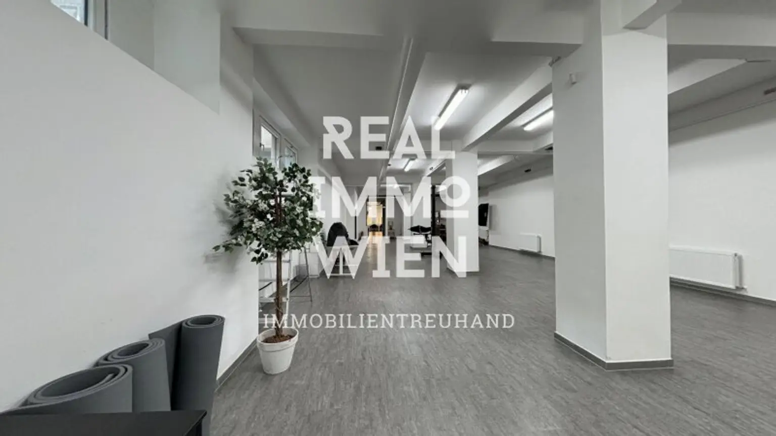 Designstudio mitten im Szeneviertel Neubau – 343m² Stil & Raum zum Kauf