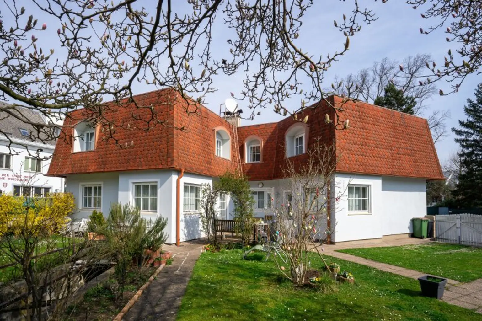 Südwestansicht mit Garten