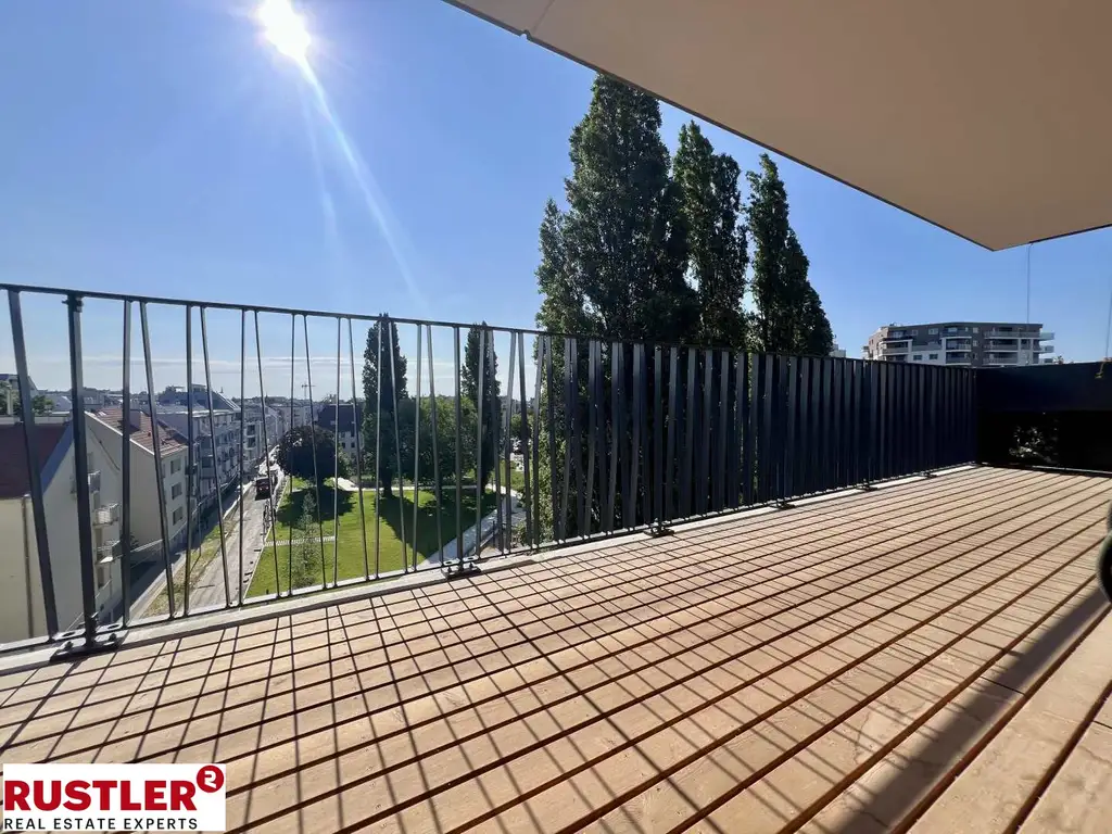 **ATTEMSGARTEN - HOCHWERTIGE 4 Zi WOHNUNG INKL. KÜCHE - 2 TERRASSEN - 2 BÄDER UND FITNESS**