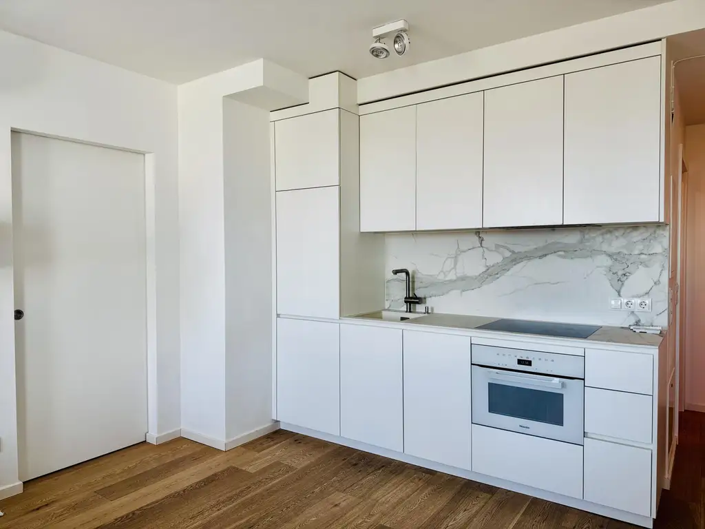 Dachgeschoßwohnung# U6 & U5# AKH