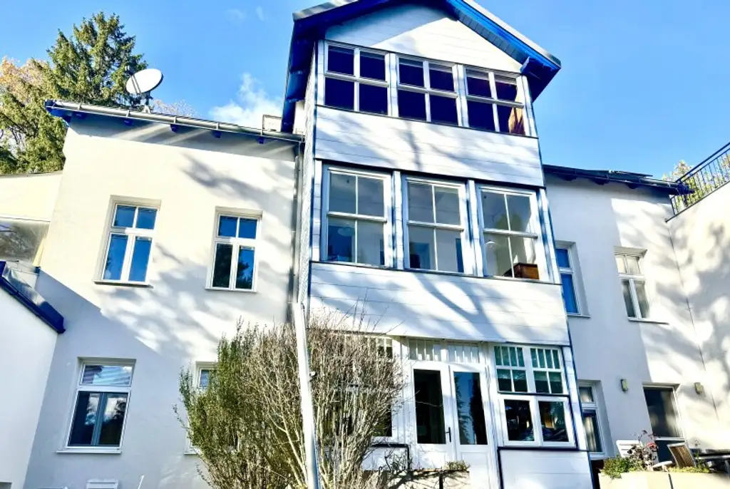 Beletage in Waldrandlage, große Terrasse, Gartennutzung, Carport, energieeffizient, Grünblick