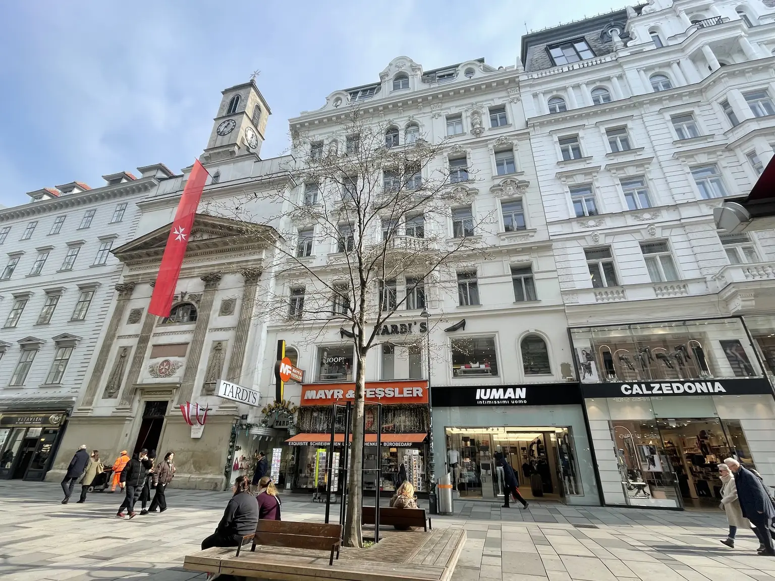 UNBEFRISTET: Traumhafte Altbauwohnung in prominenter Lage