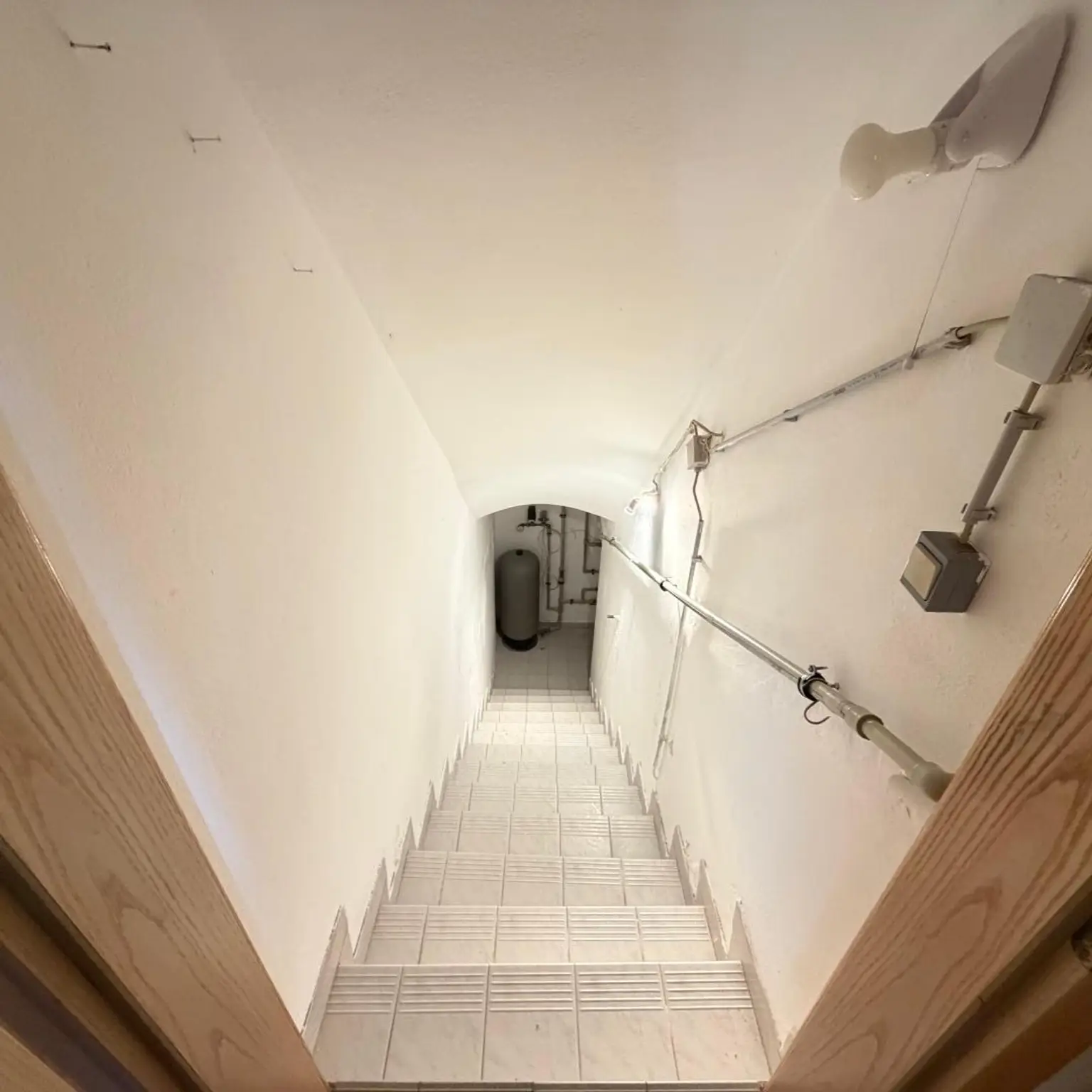 Wohnen in Aussichtslage mitten in der Natur auf  8 Ha. Grund, ehemalige Hofstelle!