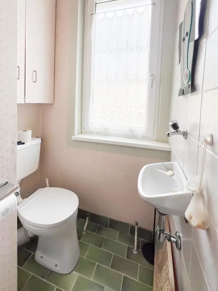 “Rare Parkside Living! Beside Vienna’s Romantic English Garden!“