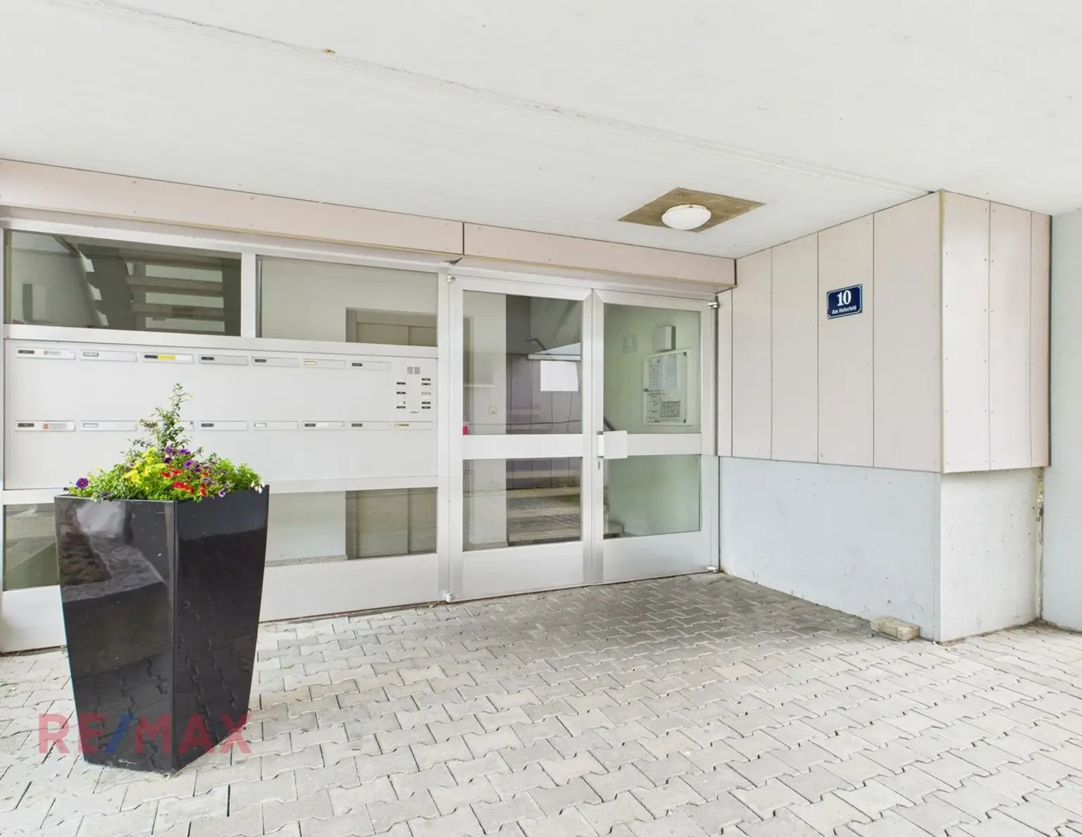 Investoren aufgepasst: 2-Zimmer Dachgeschosswohnung mit Seeblick in Lochau!