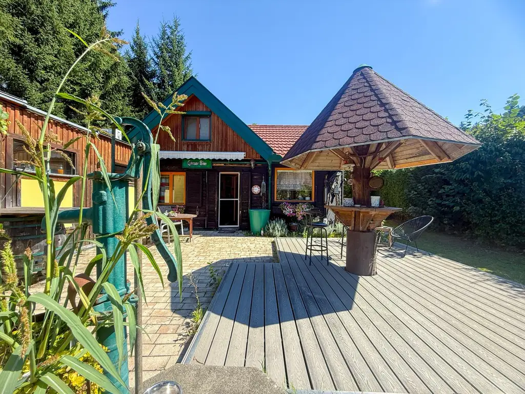 *** kleines gemütliches, möbliertes Häuschen mit Gartenparadies in der Waldrandsiedlung, mit Photovoltaik, Brunnen, Sauna, Garage, Carport,….. ***