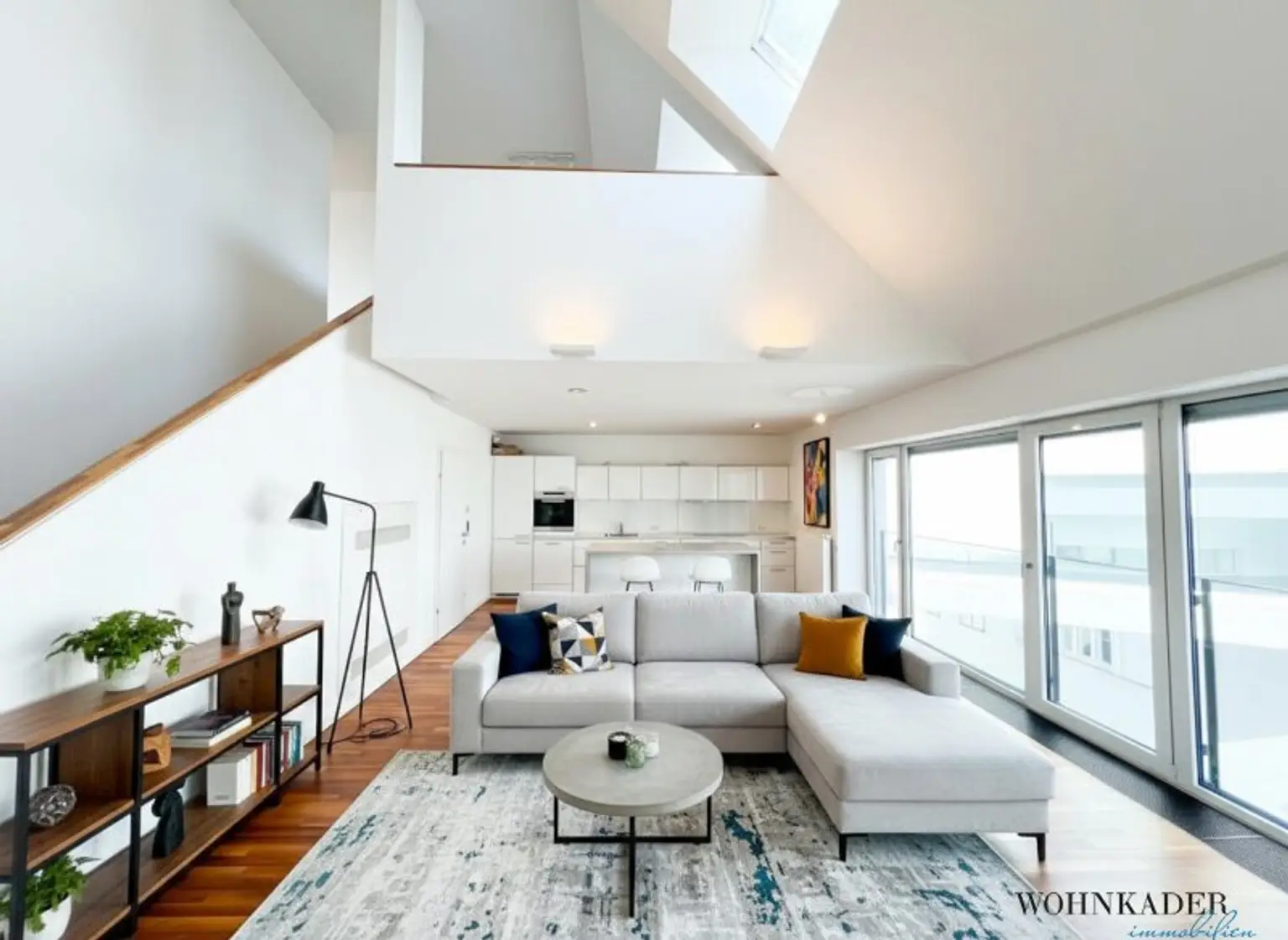 Exklusive 130 m² Dachgeschosswohnung mit Terrasse, Dachterrasse und atemberaubendem Blick auf den Stephansdom