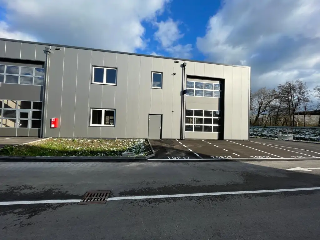 SOFORTBEZUG! Betriebs-/Produktions- oder Lagerhalle mit ca. 329 m² Fläche in Buchkirchen bei Wels zu vermieten (Top 17)