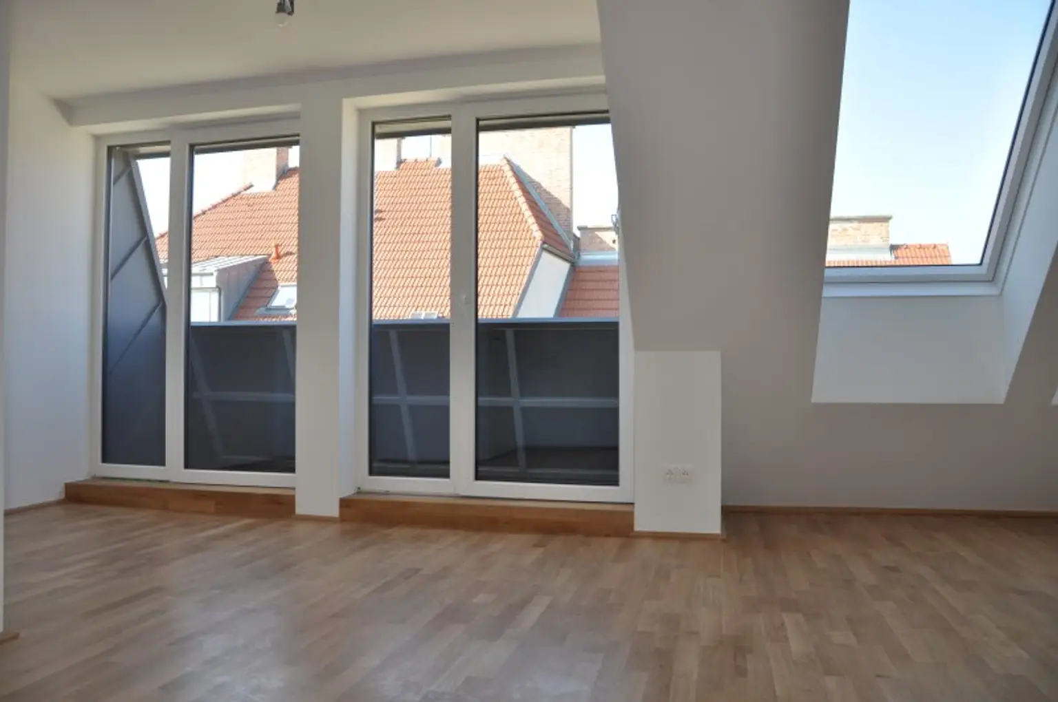 SONNWEND – LIVING! ERSTBEZUG - KÜCHE - KLIMA - BESCHATTUNG - U1 NÄHE!