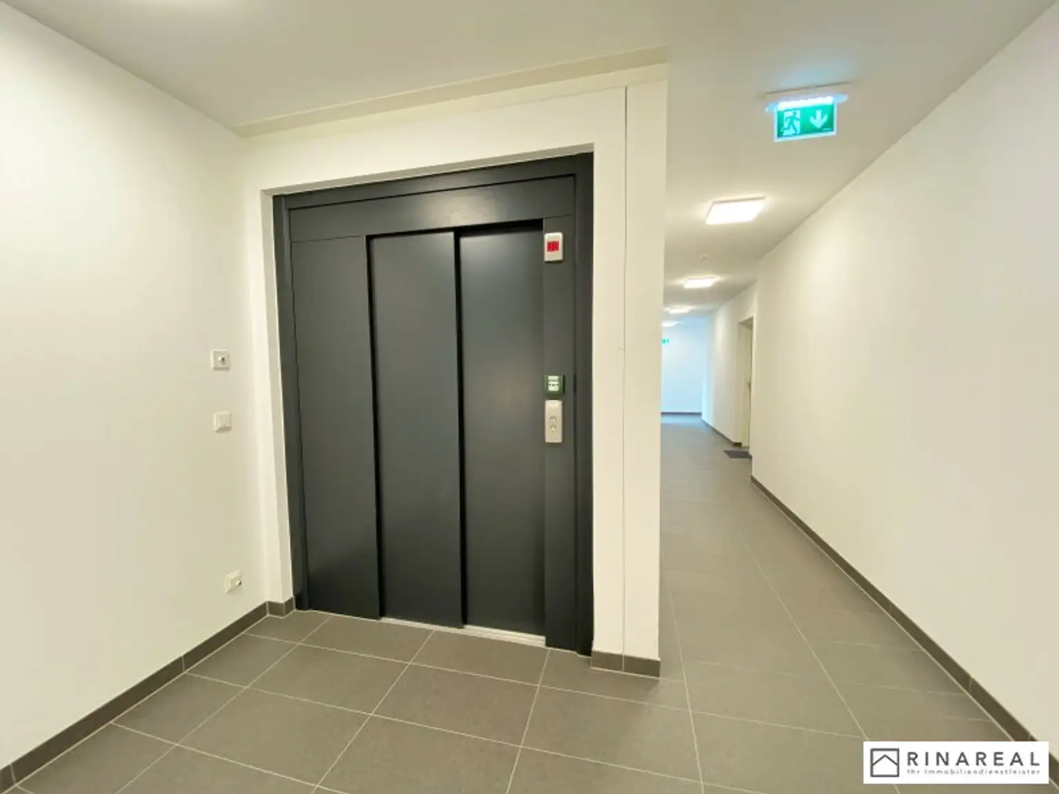 Gut geschnittene 2 Zimmer | Loggia | U-Bahn Nähe | Susi-Nicoletti-Weg | ab 1. September 2025