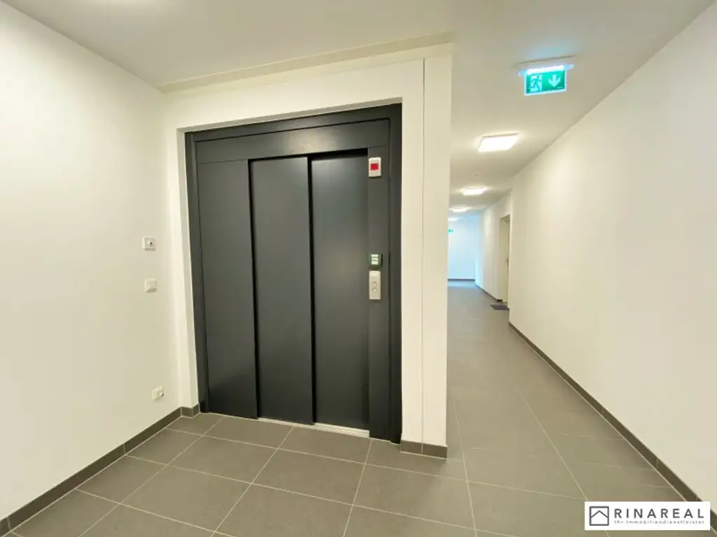 Gut geschnittene 2 Zimmer | Loggia | U-Bahn Nähe | Susi-Nicoletti-Weg | ab 1. September 2025