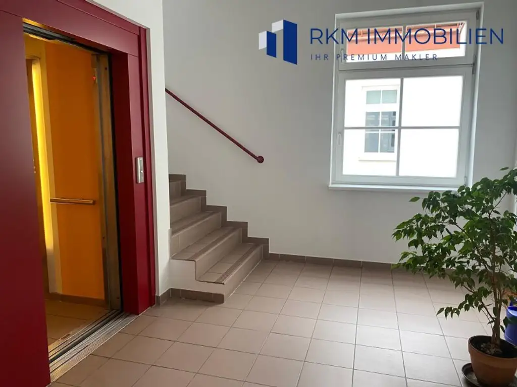 Exklusive Dachgeschosswohnung in Toplage des 17. Bezirks - mit Lift und Garage