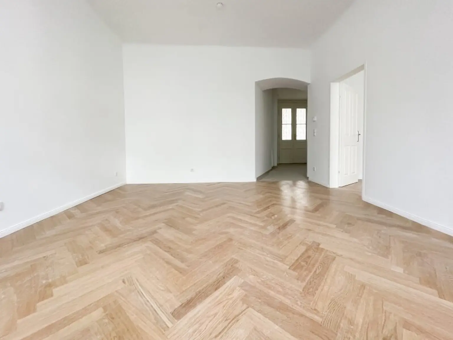 U3 "Hütteldorfer Straße": schön sanierte 2-Zimmerwohnung inkl. neuer Küche