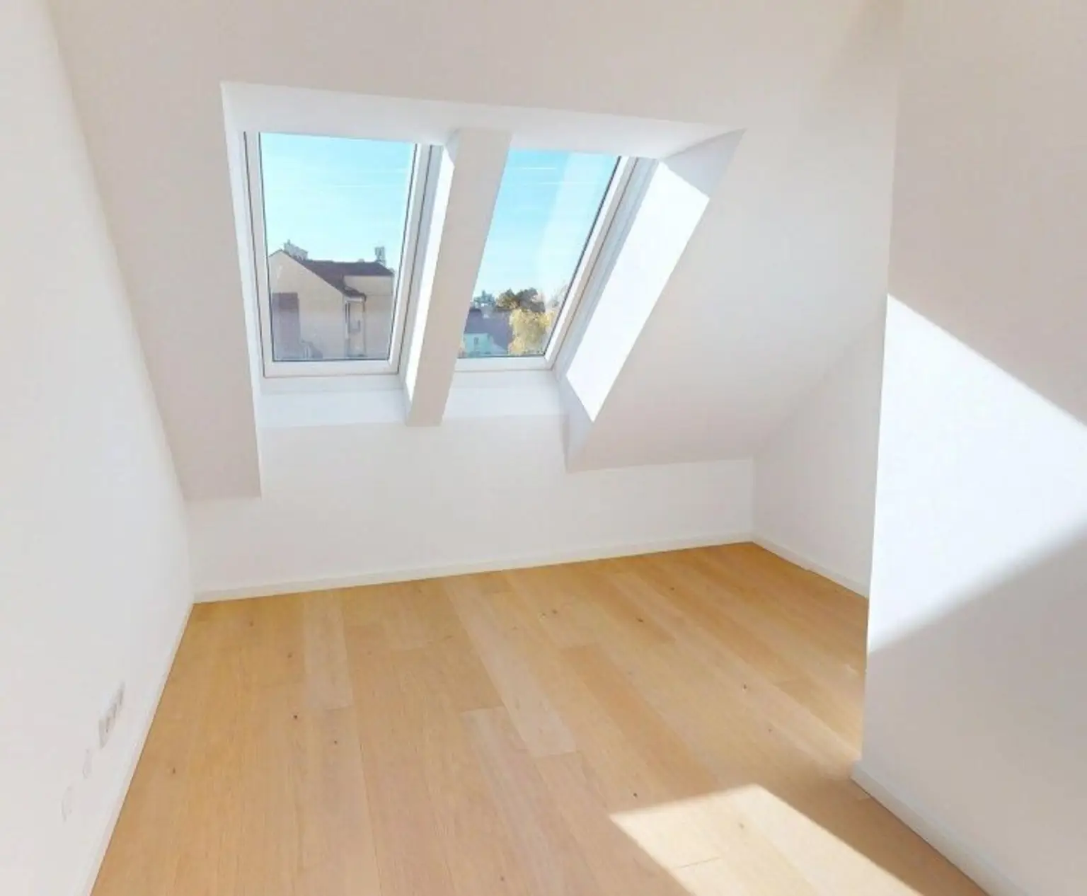 Erstbezug: 3-Zimmer-DG-Wohnung mit Terrasse (Kurzzeitvermietung gestattet!)