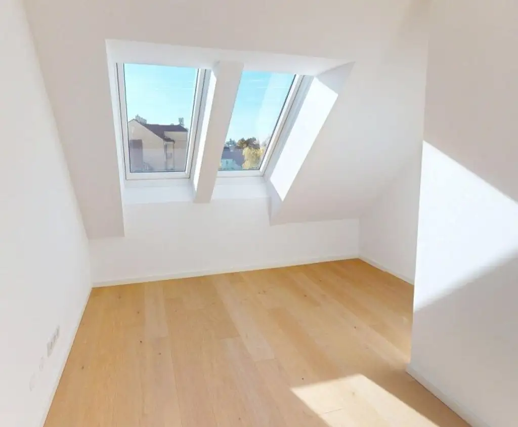 Erstbezug: 3-Zimmer-DG-Wohnung mit Terrasse (Kurzzeitvermietung gestattet!)