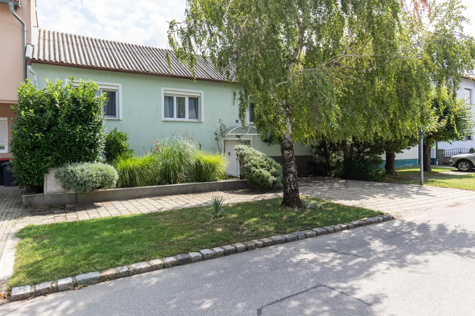 Platz für Ideen, Raum für Träume- Haus mit 2 Wohneinheiten und mit großem Garten in Gols