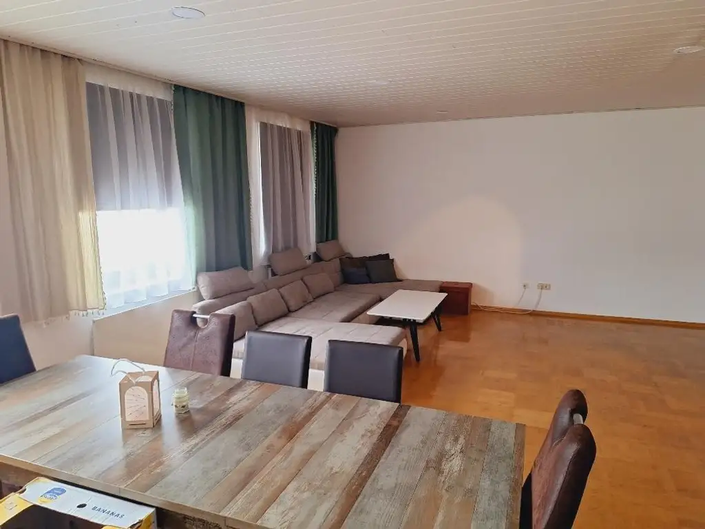 Großzügige 3 - Zimmerwohnung in Mauerkirchen