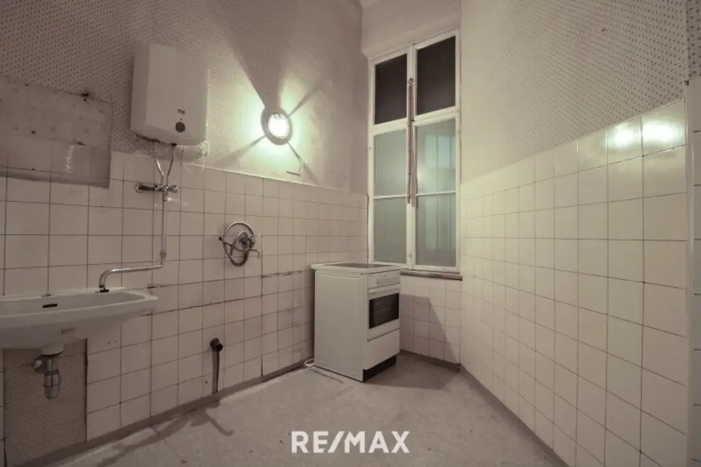 Altbau mit Potenzial im Herzen von Neubau