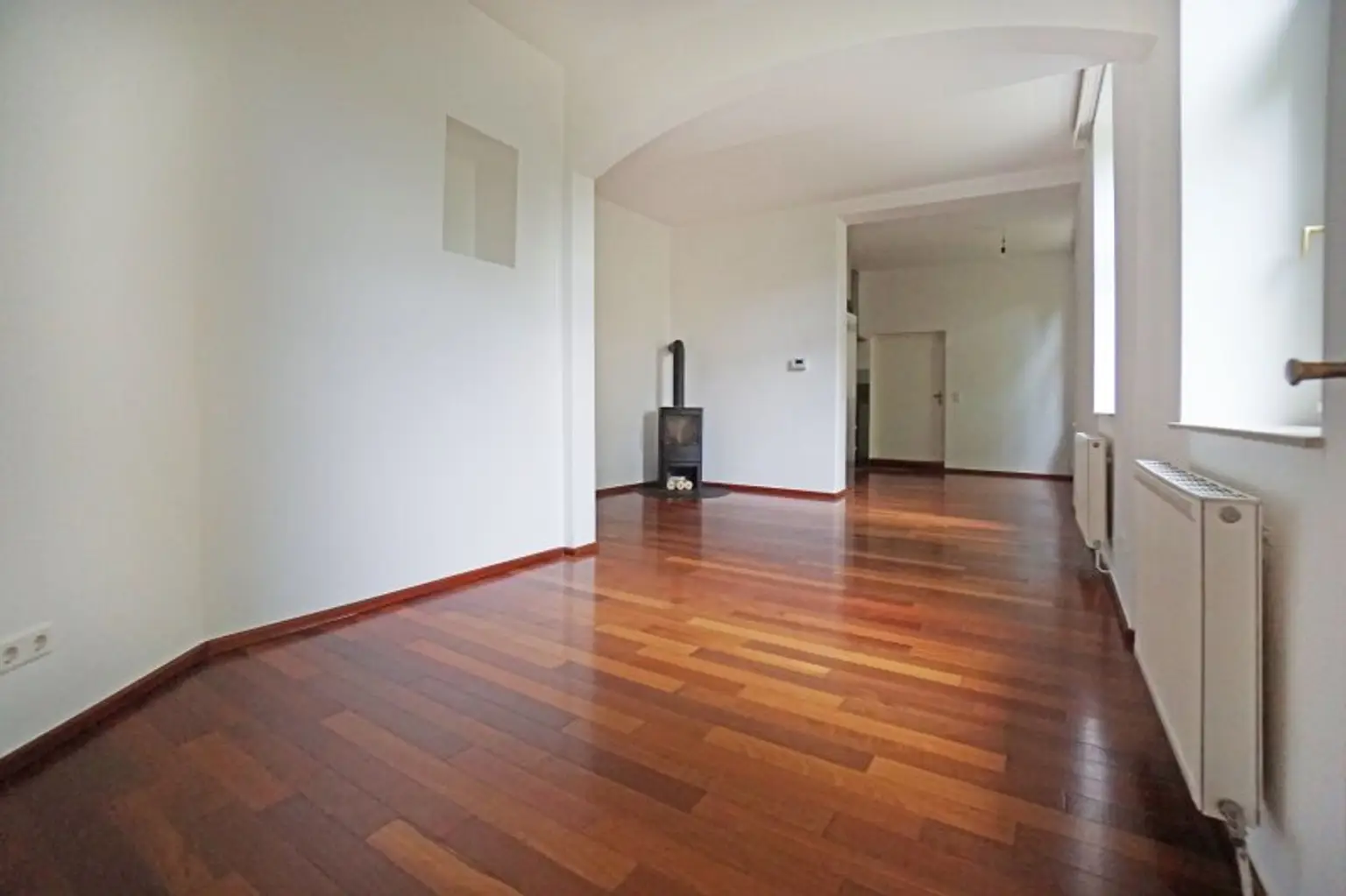 Ruhige Maisonettewohnung mit Hauscharakter in stilvollem Altbau in Hietzing, Nähe U4
