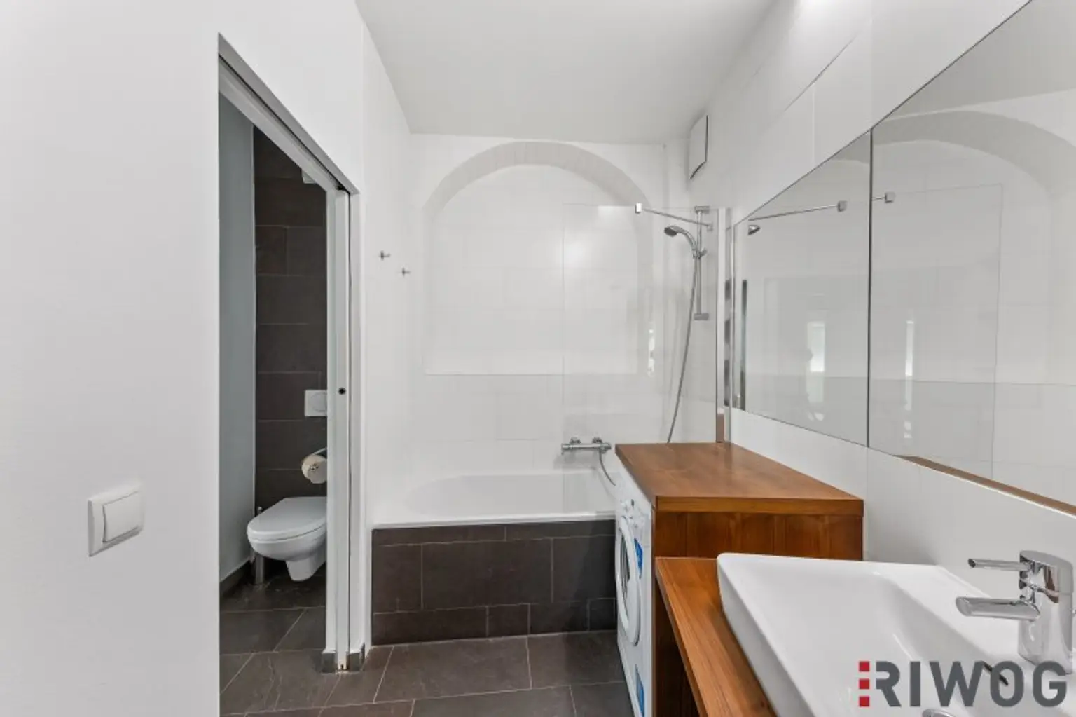 Domizil im Herzen von Grinzing - inklusive 90m² Dachterrasse und separater Büroeinheit I Praxis