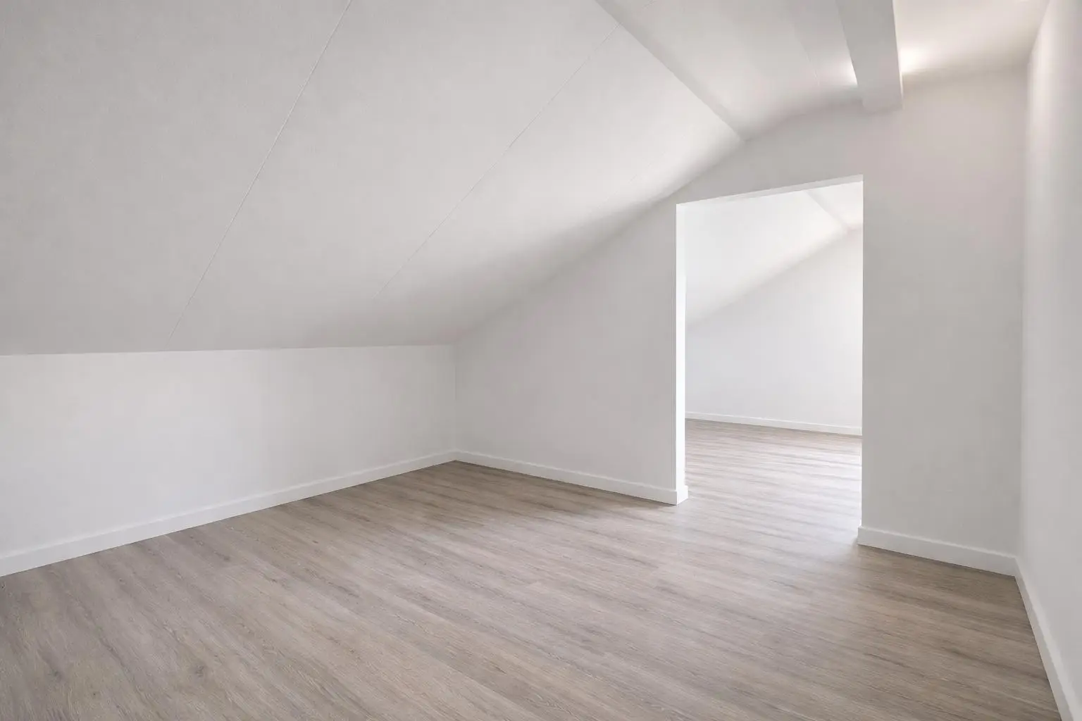 18 Dachboden KI generiert