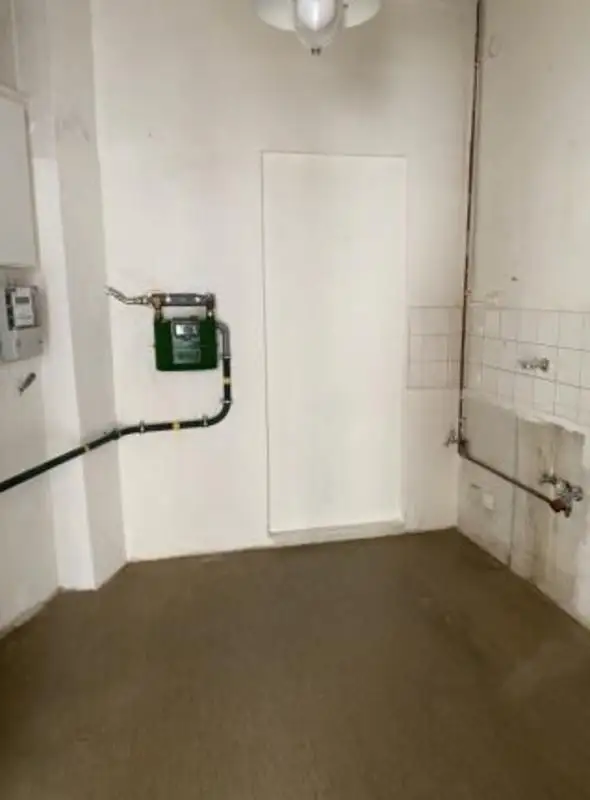 Geschäftslokal, modernes Geschäftslokal / Büro / Praxis - große Auslageflächen