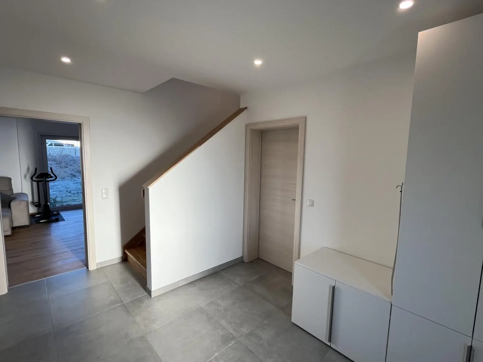 Vorzimmer im EG