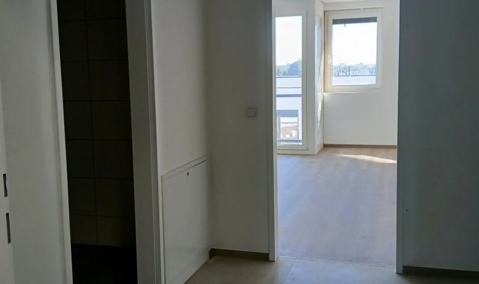 Top 2.2 - NEUBAU - ERSTBEZUG - Garconniere ( 1 Zimmerwohnung ) mit Loggia und eigenem Tiefgaragenplatz