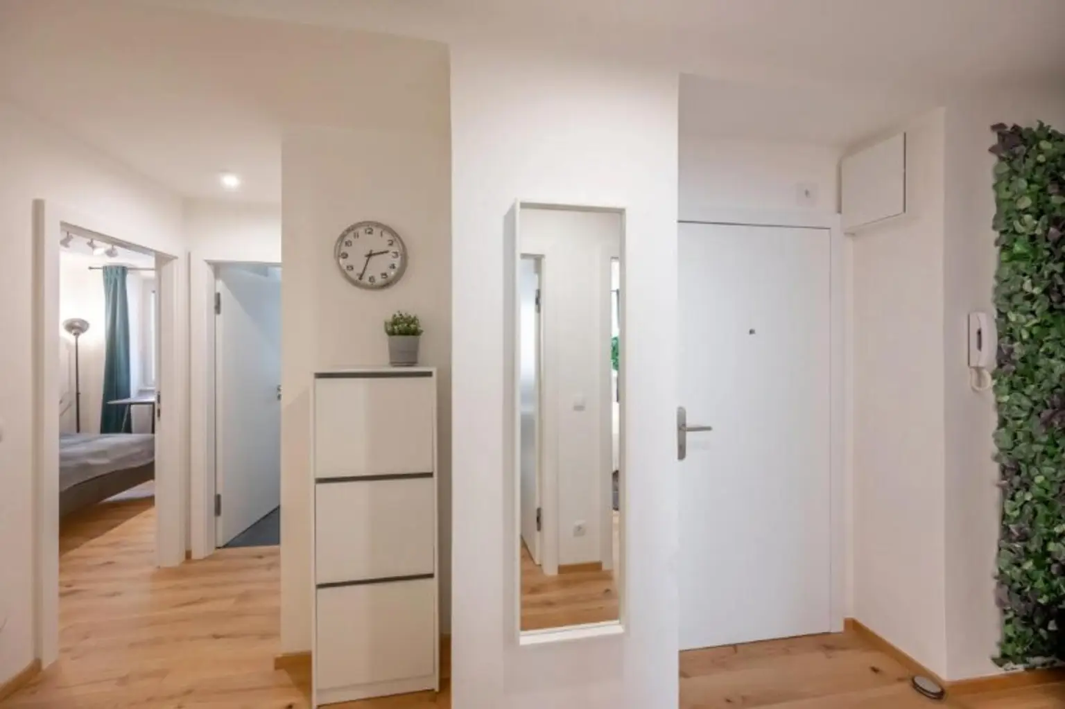 Top-sanierte 3-Zimmer-Wohnung beim Rudolfsplatz – sofort bezugsfertig!