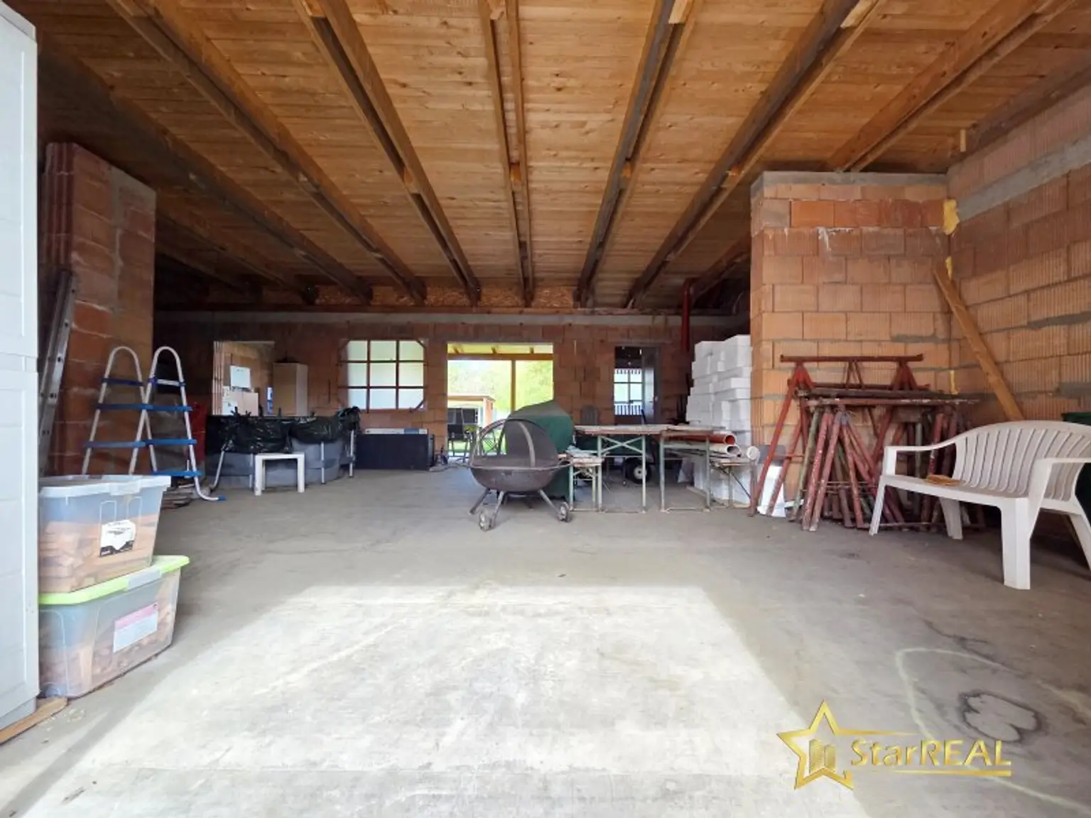 Ihr Traum vom Eigenheim – gestalten Sie selbst! Bungalow-Rohbau mit 485 m² Eigengrund, 2 Terrassen & Carport.