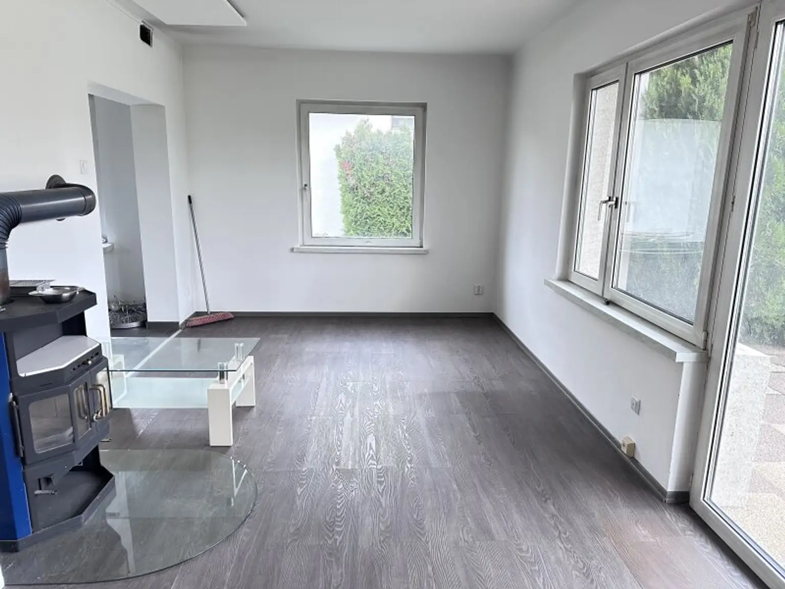 Grundstück mit Zweifamilienhaus in Ruhelage - Variable Gestaltungsmöglichkeiten vorhanden