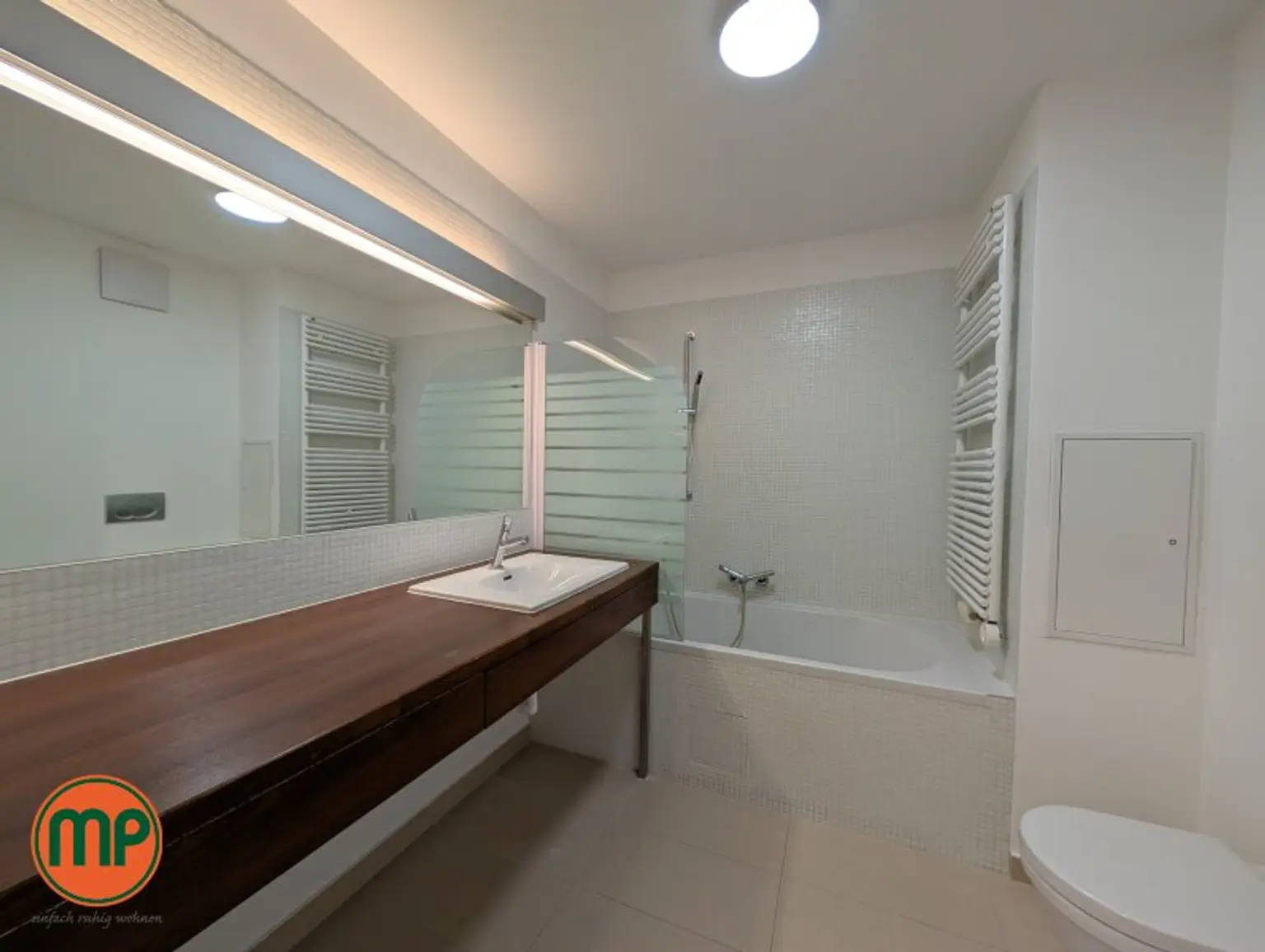 Elegante 2-Zimmer-Wohnung mit Balkon – Premiumlage unweit Uni & AKH