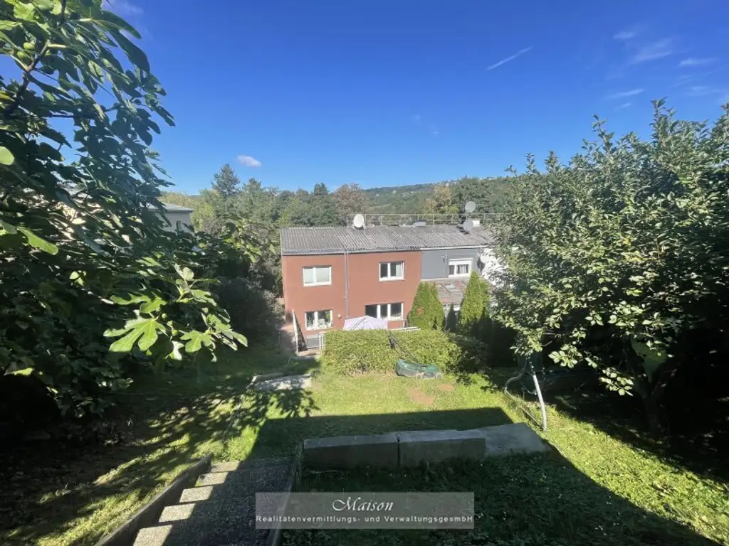 CHARMANTES ECKREIHENHAUS IN KLOSTERNEUBURG - 6 ZIMMER - GRÜNRUHELAGE - TERRASSEN - EIN ORT ZUM WOHLFÜHLEN !
