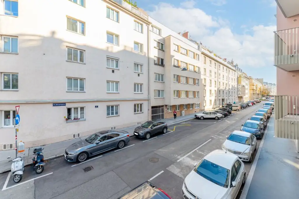 Erstbezug ab Februar! Nähe U6/U4! Helle 2-Zimmer-Wohnung mit Loggia zu vermieten!