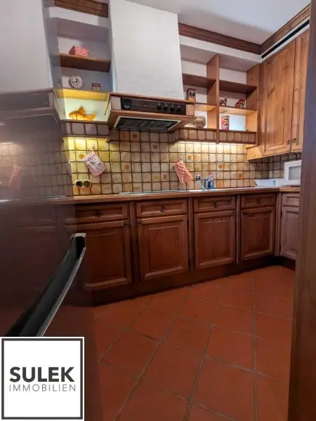 Breitenfurterstraße 222: perfekt aufgeteilte Wohnung im 3. Stock OHNE Lift (mit Balkon und Weitblick)