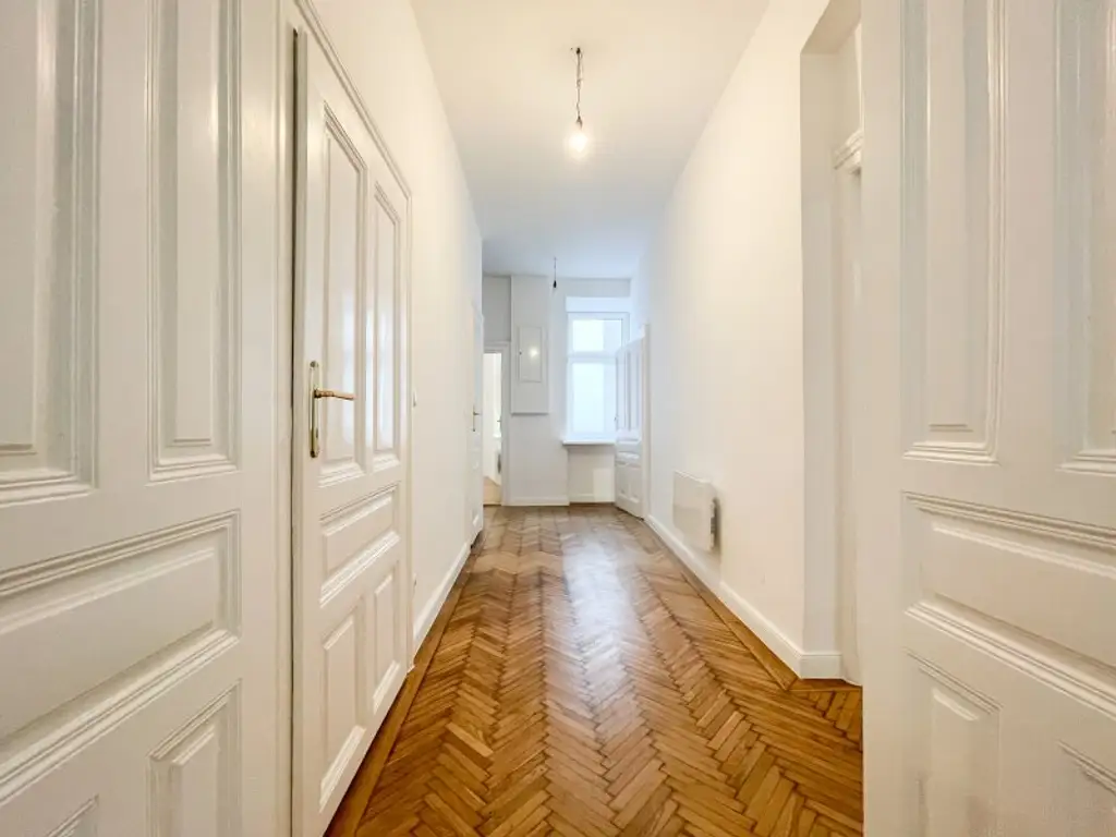 ALTBAU-TRAUM IN WÄHRING – 2,5 ZIMMER • LIFT KOMMT! • TOP LAGE HOFSTATTGASSE