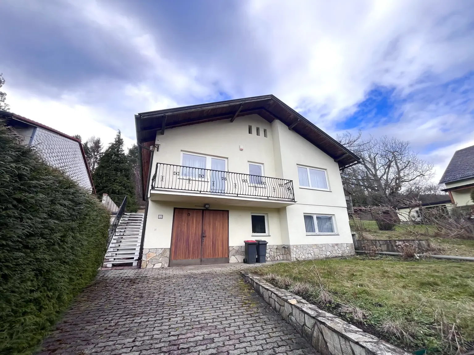 Schönes Einfamilienhaus mit Gartenparadies