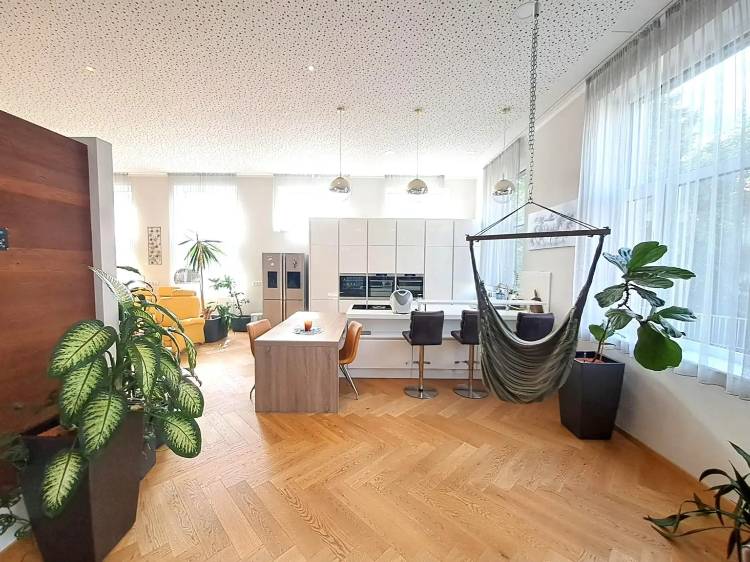 Verwirklichen Sie Ihren Traum! Exklusive Immobilie mit Terrasse, Sauna und Whirlpool