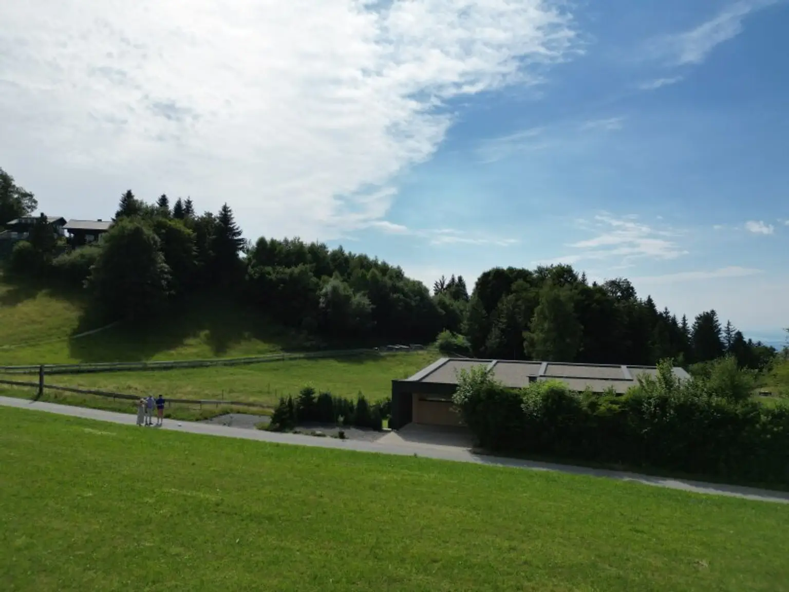 Seltene Gelegenheit - Sonniges Liebhaber-Grundstück mit traumhafter Aussicht am Pfänder / Bodensee