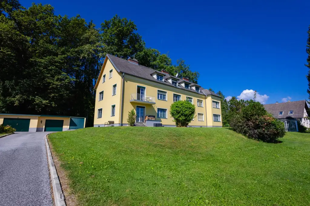 Charmante Eigentumswohnung mit Balkon & Kachelofen in Velden