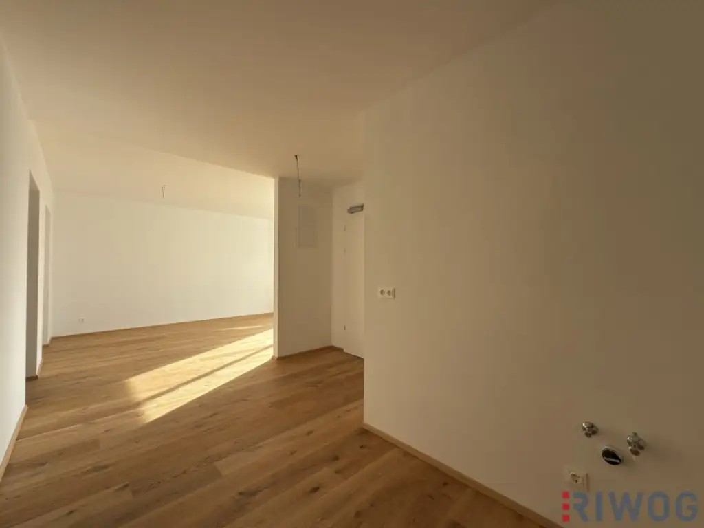 HERBSTAKTION - NEUE PREISE |  3-Zimmer Altbauwohnung mit großzügiger Verglasung und südseitigem Innenhofbalkon  | Fernwärme